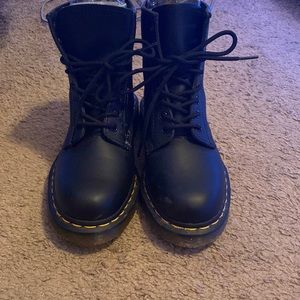 Dr. Martens (black) size 8.5